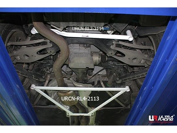 Rozpórka tylna dolna (Rear Lower Bar) 2114 Ultra Racing BMW 1 E82 1M 3.0TT 2WD Coupe 11-12