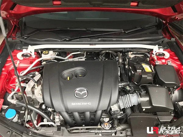 Rozpórka przednia (Front Upper Strut Bar)(4151) Ultra Racing Mazda 3 (BP) 2.0 2WD 19+