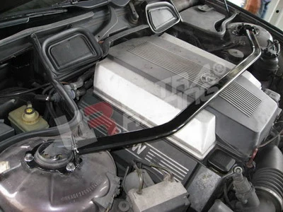 Rozpórka przednia (Front Upper Strut Bar)Ultra Racing BMW 7-Series E38 730/740