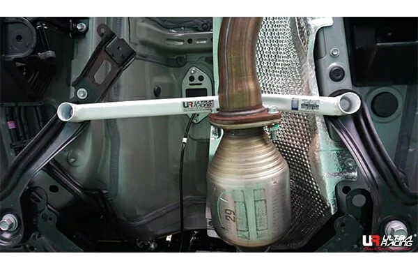 Rozpórka środkowa (Mid Lower Brace) (3350) Ultra Racing Lexus NX 300 (AZ10) 2.0T 14-21/Toyota Harrier 2.0/2.5 13-20 2WD