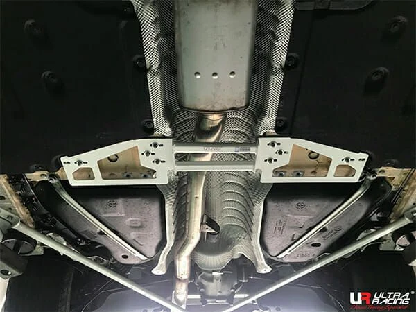 Rozpórka środkowa (Mid Lower Brace) (4118) Ultra Racing BMW 5 G30 (530I) 2.0T 2WD 17+