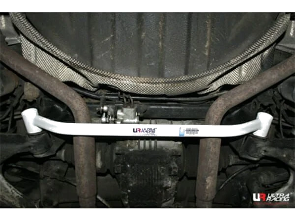 Rozpórka tylna dolna (Rear Lower Bar) (3608) Ultra Racing BMW 7 E38 (728i) 2.8 2WD 94-01
