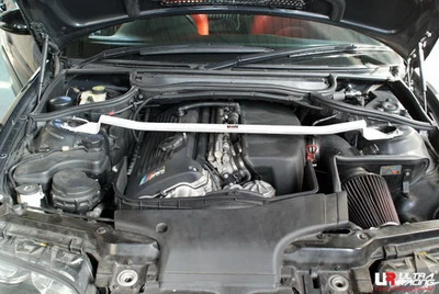 Rozpórka przednia (Front Upper Strut Bar)Ultra Racing BMW 3-Series E46 M3 3.2 01-06