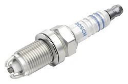BOSCH Świeca zapłonowa niklowa 0 242 235 668 dla Audi AAH AJQ 1.6 1.8 2.6 2.8 BMW M40 M50 M52 Renault D7F K7J 1.2 1.4