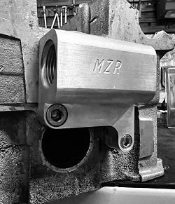 Adapter podwójnego spływu z głowicy MZR Garage Nissan Skyline Stagea RB20 RB25 RB26