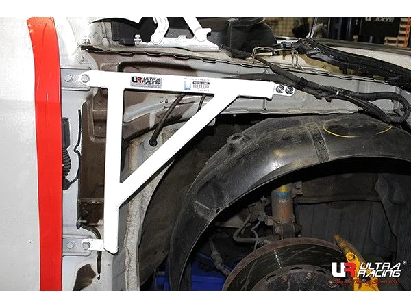 Rozpórka przedniego kielicha (Fender Brackets) Ultra Racing Hyundai Veloster 11+
