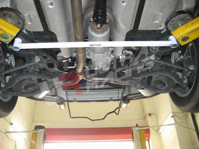 Rozpórka tylna dolna (Rear Lower Tiebar) Ultra Racing for Chevrolet Captiva 4WD Turbo-D