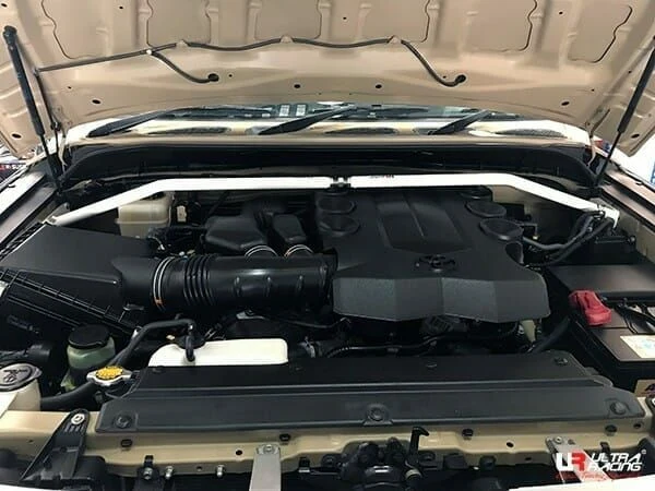 Rozpórka przednia (Front Upper Strut Bar)(3630A) Ultra Racing Toyota Fj Cruiser (XJ10/GSJ10) 4.0 V6 4WD 10-17