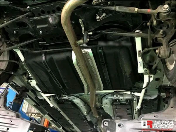 Rozpórka tylna dolna (Rear Lower Bar) (3467P) Ultra Racing Lexus ES 250 (XV60) 2.5 V6 12-18/300H (XV60) 2.5 15-18 2WD