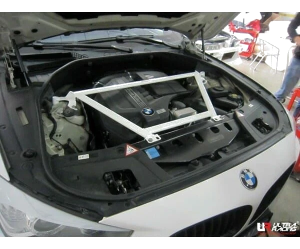 Rozpórka przednia (Front Upper Strut Bar)(3284) Ultra Racing BMW 5 F07 GT (520d) 2.0D 4WD 09-17
