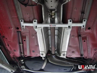 Rozpórka środkowa (Mid Lower Brace) 1172 Ultra Racing VW Polo 02-13 9N/6R/GTI