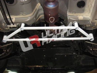 Rozpórka przednia (Front H-Brace) Ultra Racing Mitsubishi Lancer 07+ /Sportback