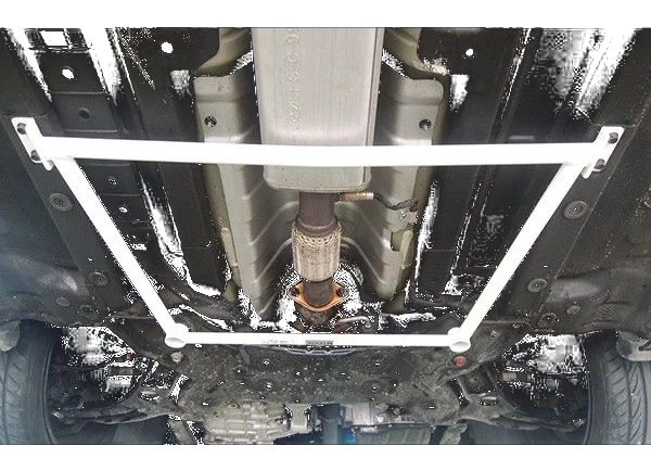 Rozpórka środkowa (Mid Lower Brace) 2111 Ultra Racing Hyundai Veloster 11+
