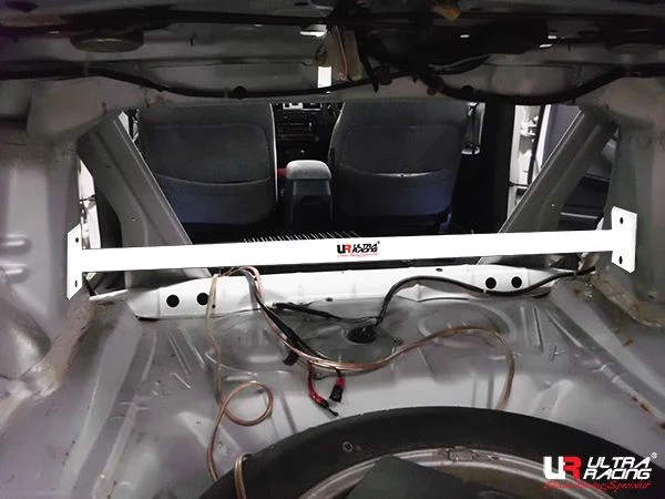 Rozpórka tylna górna (Rear Upper Strut Bar) 2552 Ultra Racing Honda Accord 98-01 2D