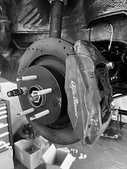 Zestaw Adapterów Zacisków Tył MZR Garage dla Nissan Skyline R32 R33 R34 200SX S13 S14 Alfa Romeo Maserati BREMBO Calipers do Tarcz 355mm (Nissan 370Z)