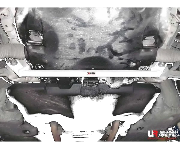 Rozpórka przednia dolna (Front Lower Bar) Ultra Racing Mercedes S-Class 98-05 W220 2.8/3.2