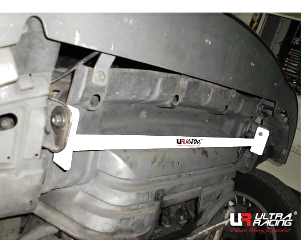 Rozpórka tylna (Rear Torsion Bar) (2998) Ultra Racing Nissan Elgrand (E51) 3.5 V6 4WD 09-14