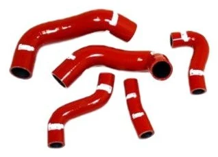 Zestaw silikonowych przewodów układu chłodzenia Forge Motorsport FMKCMK5.R for Audi S3 2L TFSI 8P czerwony - FO-FMKCMK5.R
