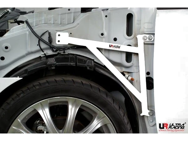 Rozpórka przedniego kielicha (Fender Brackets) (1409P) Ultra Racing Nissan Grand Livina (L10) 1.5/1.6/1.8 2WD 06-13