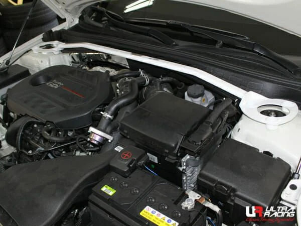 Rozpórka przednia (Front Upper Strut Bar)(3313) Ultra Racing Kia K7 (YG) 2.2D/2.4/2.5/3.0 16-21/Kia Optima 1.6T/1.7D/2.0 2WD 15-20