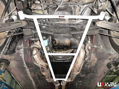 Rozpórka przednia (Front H-Brace) Ultra Racing Nissan 300ZX Z32 90-97