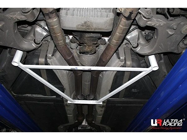 Rozpórka tylna dolna (Rear Lower Brace) 2742 Ultra Racing BMW M5 E60 05-10