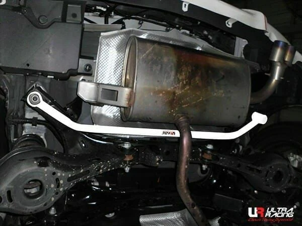 Rozpórka tylna dolna (Rear Lower Bar) (3843) Ultra Racing Toyota Auris (E210) 2.0 HB 19+/Toyota CH-R 1.2T/1.8 18+ 2WD