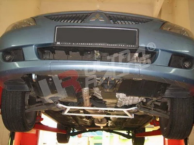 Rozpórka przednia (Front H-Brace) Ultra Racing Mitsubishi Lancer 02-07 CS2/3/5