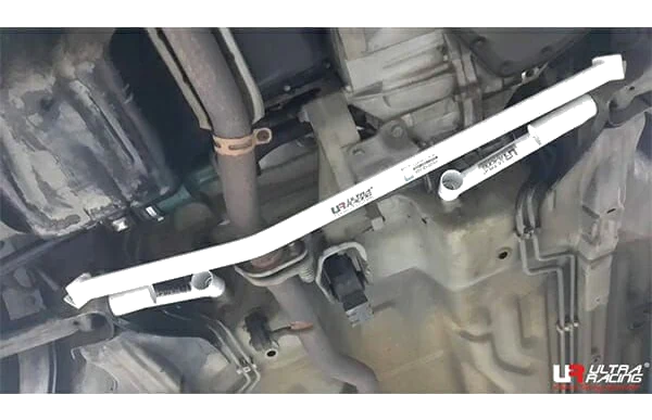 Rozpórka przednia dolna (Front Lower Tiebar) (2915) Ultra Racing Suzuki Solio 1.3 2WD 03-08