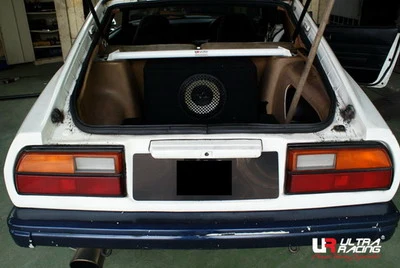 Rozpórka tylna górna (Rear Upper Strut Bar) Ultra Racing Nissan 280ZX 79-83