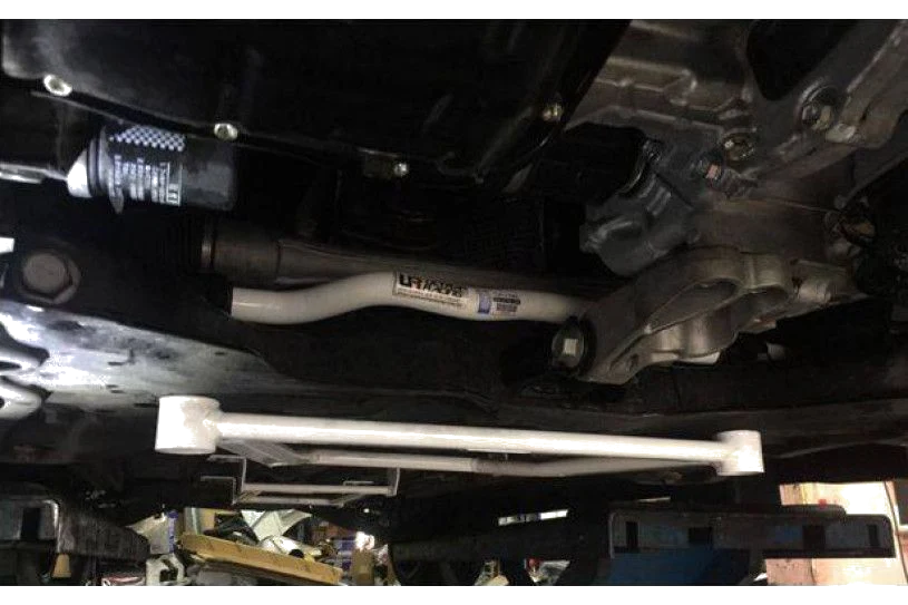 Stabilizator zawieszenia przedni 27mm Ultra Racing for Toyota C-HR (AX-10) 1.2T/1.8 2WD 18+