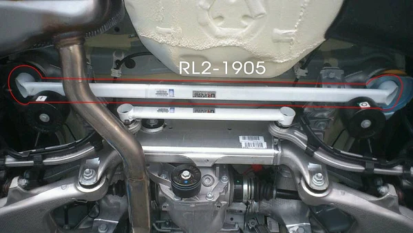 Rozpórka tylna dolna (Rear Lower Bar) Ultra Racing BMW 640 E63/E64 4.0 03-10