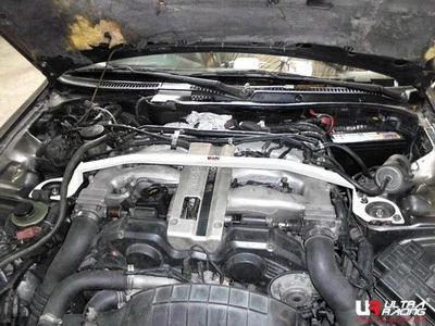 Rozpórka przednia (Front Upper Strut Bar)Ultra Racing Nissan 300ZX Z32 90-97