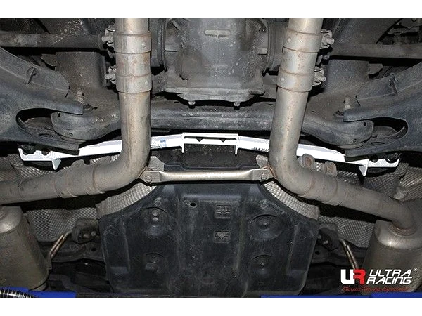 Rozpórka tylna dolna (Rear Lower Brace) 2740 Ultra Racing Mercede GLK 08-15
