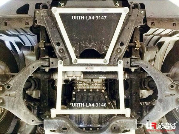 Rozpórka przednia dolna (Front Lower Brace) (3147) Ultra Racing Isuzu MU-X (RF10) 2.5 2WD 13-21