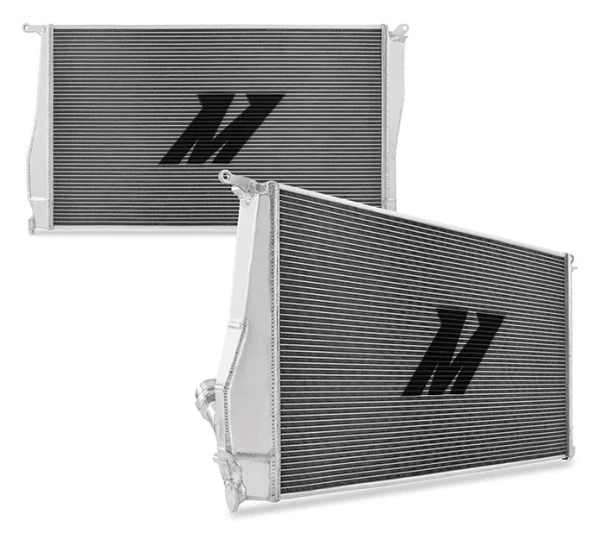 Chłodnica wody Mishimoto BMW 335I/135I (Automat) 2006-2013