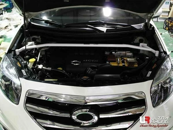 Rozpórka przednia (Front Upper Strut Bar)(2683) Ultra Racing Renault Samsung QM5 2.0D 2WD/4WD 07-17
