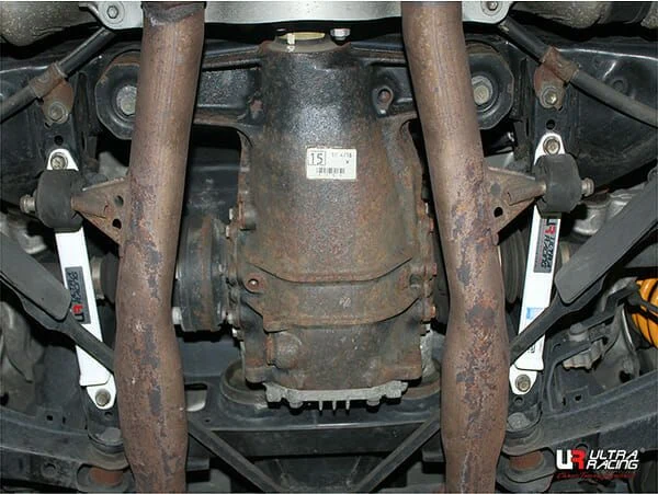 Rozpórka tylna dolna (Rear Lower Bar) (3294P) Ultra Racing Lexus SC 430 (Z40) 4.3 2WD Cabriolet/Convertible 01-05
