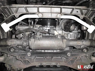 Rozpórka przednia dolna (Front Lower Bar) 1690 Ultra Racing Lexus LS 430 06+