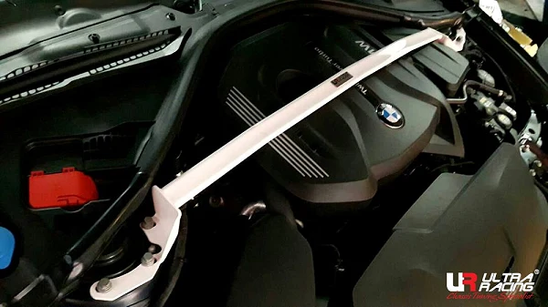 Rozpórka przednia (Front Upper Strut Bar)Ultra Racing BMW 3 F30 330i /M2 F87 /435
