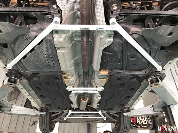 Rozpórka tylna dolna (Rear Lower Bar) (3859) Ultra Racing BMW 2 F45 216i /X1 F48 2.0T /Mini Clubman F54 /Country Man F60