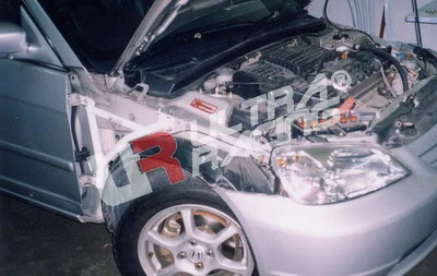Rozpórka przedniego kielicha (Fender Brackets) Ultra Racing Honda Civic 01-05 2D 1.7