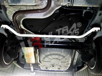 Rozpórka tylna dolna (Rear Lower Tiebar) Ultra Racing Mazda 2 (Sedan) 07+