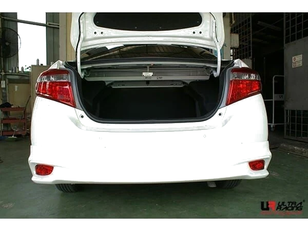 Rozpórka tylna górna (Rear Upper Strut Bar) (2531) Ultra Racing Toyota Vios (XP150) 1.5 2WD 5-SPEED 13-16