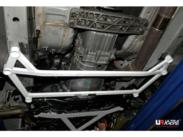 Rozpórka przednia (Front Upper Strut Bar)(1473) Ultra Racing Hyundai Genesis Coupe (BK) 2.0T/3.8 09-16/Rohens 2.0T 09-16 2WD