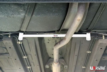 Rozpórka środkowa dolna (Mid Lower Strutbar/Brace) Ultra Racing Suzuki Swift 05-09