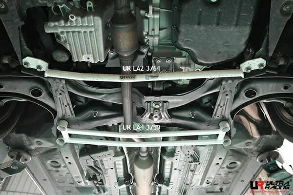Rozpórka przednia dolna (Front Lower Tiebar) (3764) Ultra Racing Toyota Sienta (XP170) 1.5 2WD 15+