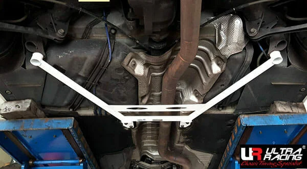Rozpórka tylna (Rear Member Brace) Ultra Racing BMW F22 M235 3.0T 14+