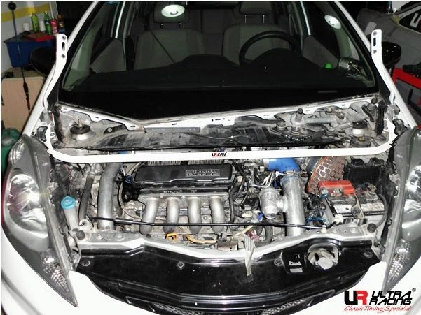 Rozpórka przednia (Front Upper Strut Bar)Ultra Racing Honda Jazz/Fit 08+ 1.3