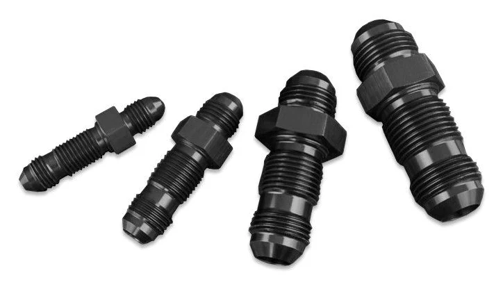 AN8 JIC Nypel adapter grodziowy prosty Czarny